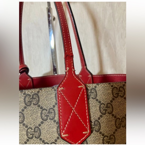Gucci Beige and Red Signature Tote - Picture 15 of 16